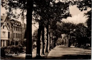Wageningen, Rijksstraatweg met H.B.S. 1942 (GD)
