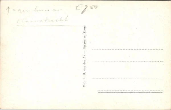 Hoogerheide, Dorpstraat met Gemeentehuis (NB)