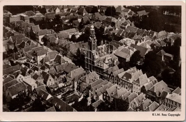Heusden, Raadhuis (Luchtfoto) 1952 (NB)