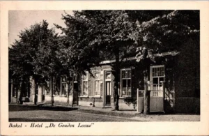 Bbrabant23-2-26_003 Bakel, Hotel 'De Gouden Leeuw' 1959 (NB)