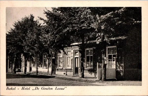 Bakel, Hotel 'De Gouden Leeuw' 1959 (NB)