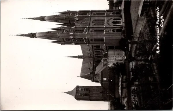Cuijk, R.K. Kerk en pastorie 1926 (NB)